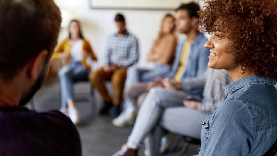 La psicología social y comunitaria se enfocan en la interacción y participación ciudadana para mejorar las condiciones de vida