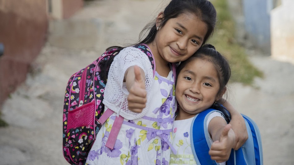 La Educación Intercultural Bilingüe en el Perú es un derecho que el Estado garantiza en favor de niños, niñas y adolescentes a nivel nacional
