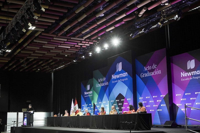 graduacionNewman