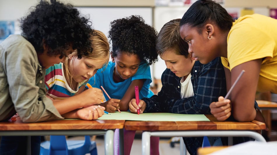 En el aula invertida (flipped classroom) se puede evaluar a través de ejercicios grupales