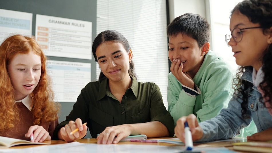 Las 10 orientaciones pedagógicas del desarrollo de competencias son un conjunto de enfoques que ayudan a los educadores a enseñar de manera más efectiva