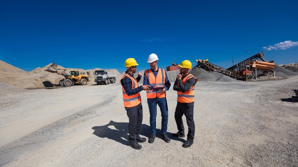 El trabajo de un ingeniero ambiental en una mina es encargarse de proteger al medio ambiente