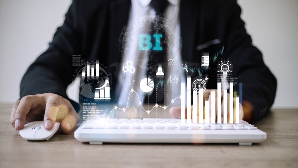 La inteligencia de negocios o business intelligence (BI) hace referencia al uso estratégico de herramientas tecnológicas para obtener el máximo provecho de los datos disponibles