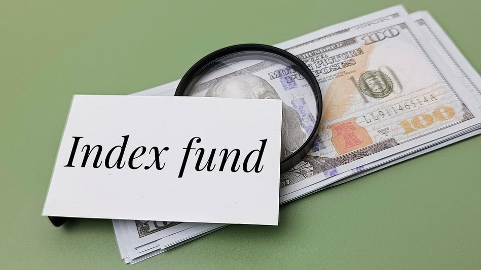 Las instituciones que gestionan fondos indexados son, por lo general, firmas de corretaje o compa&ntilde;&iacute;as de fondos mutuos