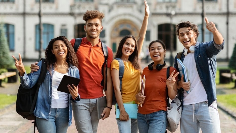 Un orientador vocacional es la persona que te ayuda a aclarar qué estudiar o a qué dedicarte cuando no lo tienes del todo claro