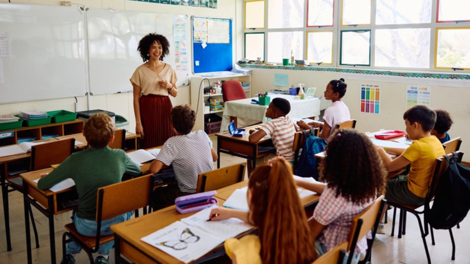 Las conductas disruptivas son aquellas actitudes o comportamientos que interrumpen y dificultan el normal desarrollo de una clase o la buena convivencia entre los estudiantes y/o profesores de la escuela